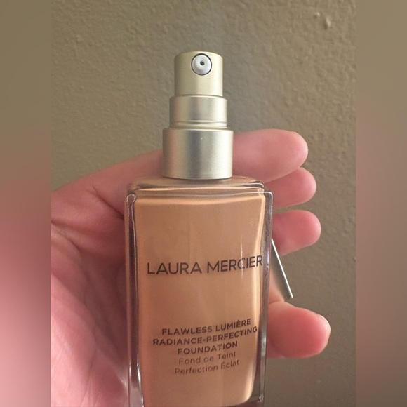 Laura Mercier Flawless Lumiere Radiance-Perfecting Foundation - 2C1 ECRU New. - Picture 8 of 15
